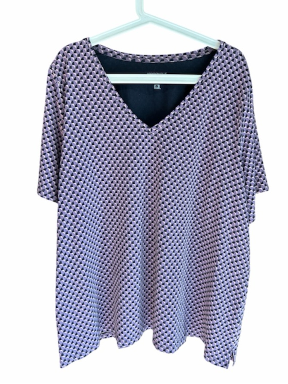 Addition Elle Lavender Geometric V-Neck Short Sleeve Top